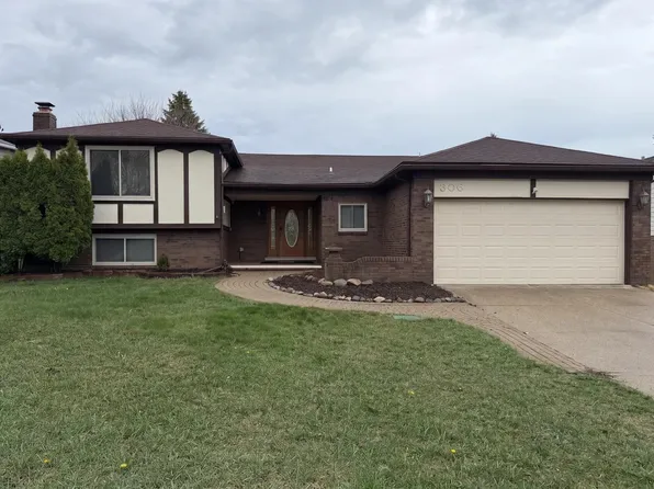 306 Antoinette Dr, Rochester Hills, MI 48309