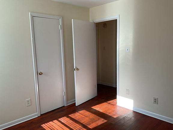 4th image of 1203B Brookwood Dr #B