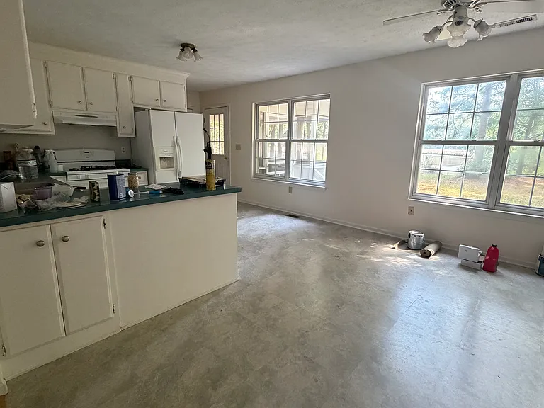 Dining Room/Kitchen