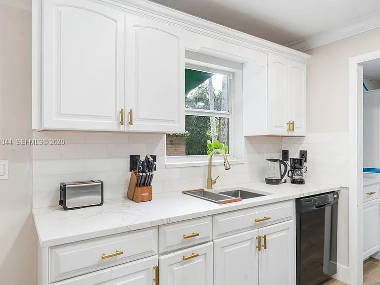 913 Lighthouse Dr — Photo 11