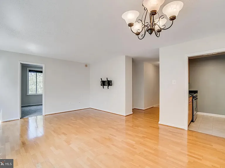 1730 Arlington Blvd #403 — Photo 4
