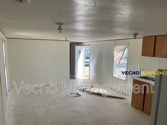 4th image of 4040 SW Military Dr Trailer 11
