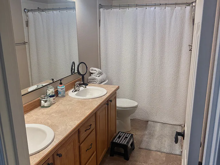 2431 Trisha Ave — Photo 15
