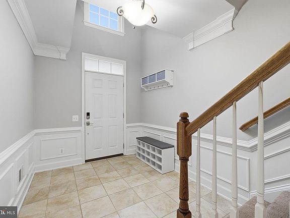 3rd image of 14671 Crossfield Way