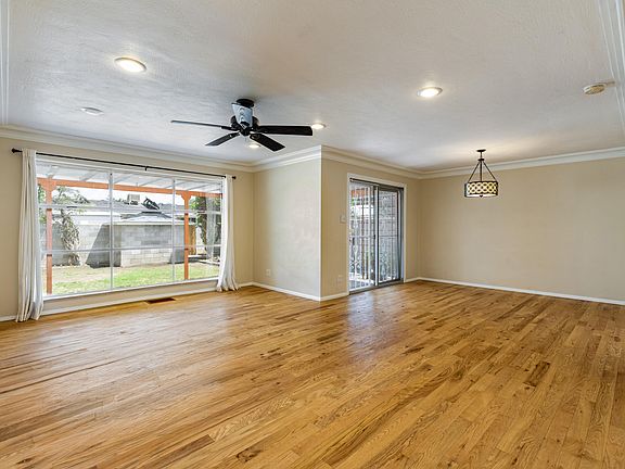 5th image of 720 Manzano St NE