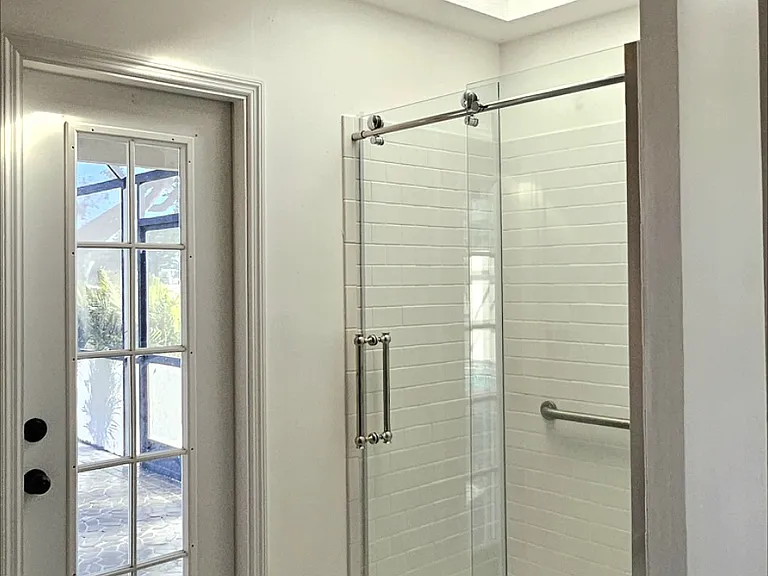 460 Rotonda Cir — Photo 20