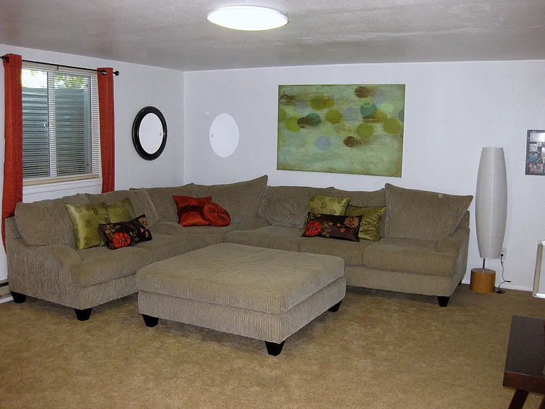 1219 S Vermont Ave — Photo 14
