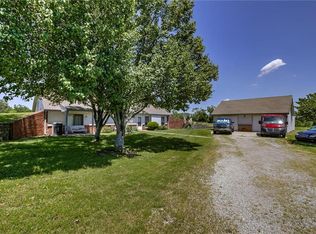22501 Victory Rd, Spring Hill, KS 66083