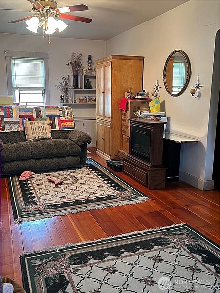 5th image of 2274 Elmway