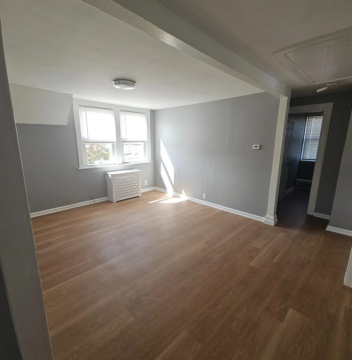 2 bed, 1.0 bath, $1,950 — Photo 2