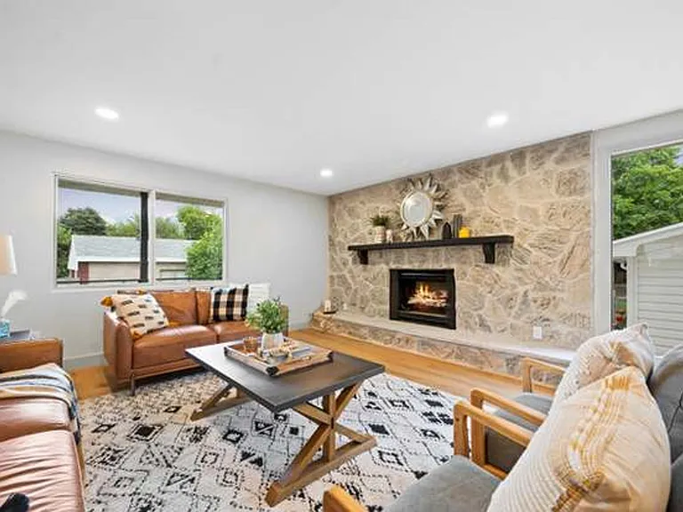 1238 E Oros Ave — Photo 13