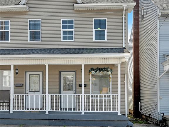 3rd image of 117-119 N Oak St