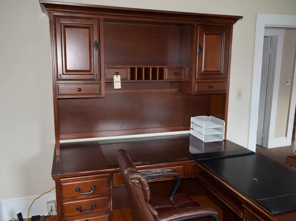 629 W Main St, Abingdon, VA 24210
