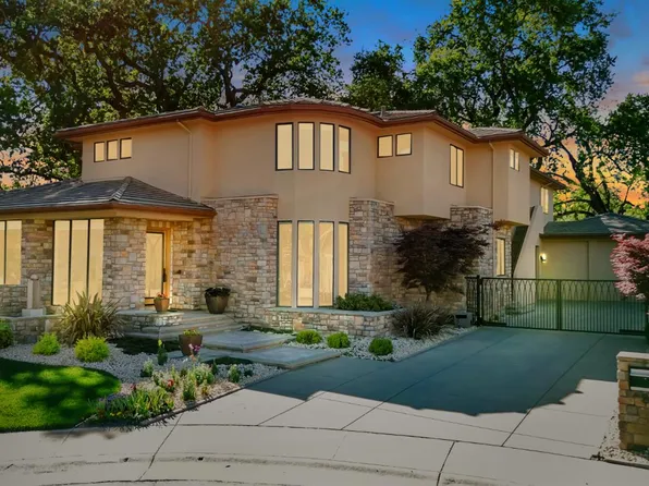 8 Kathy Ct, Sacramento, CA 95831