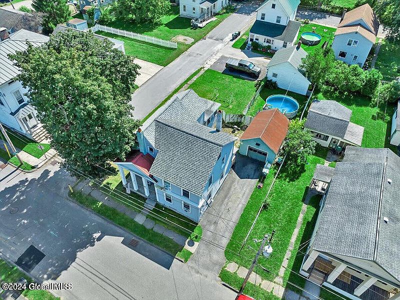 2nd image of 16 Montgomery Street