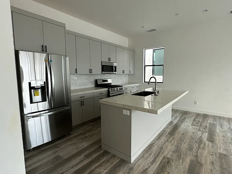 256 B Ave — Photo 25