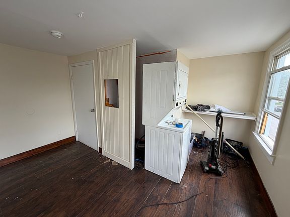 2nd image of 114 Clinton Ave #3
