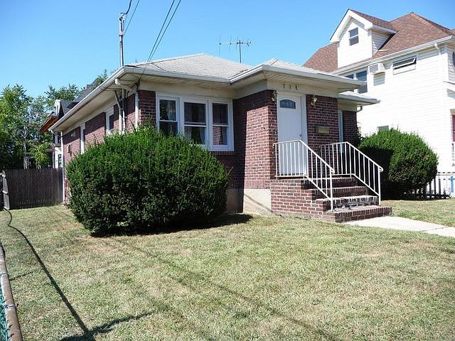 1st image of 114 Woolley Ave