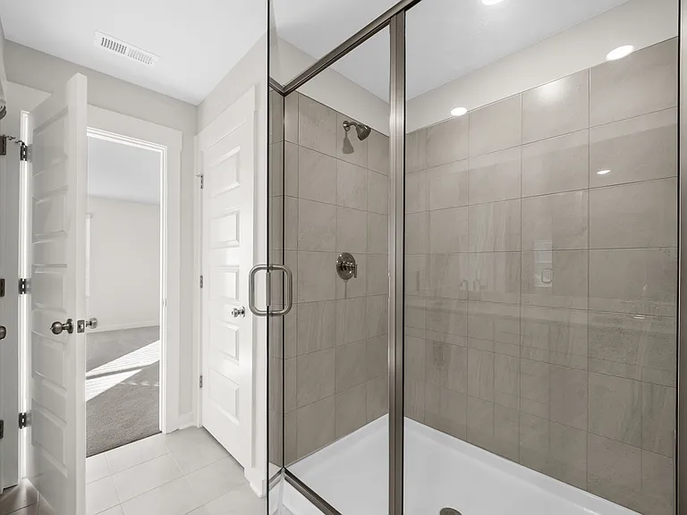 887 Bur Oak Ct — Photo 14