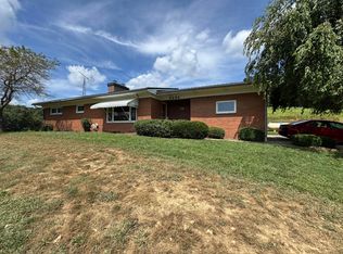 8236 Pleasant Valley Rd NE, Frazeysburg, OH 43822