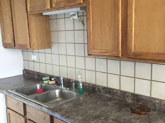 3rd image of 1371 Burnham Ave