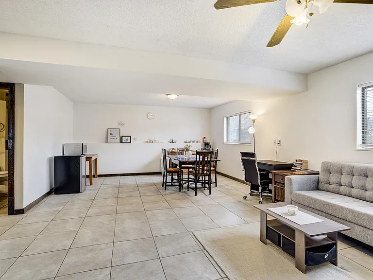 7425 Painted Rock Dr — Photo 31