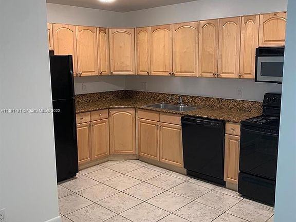 3rd image of 3167 Auburn Blvd APT 101