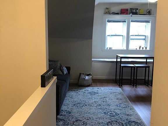 4th image of 87 S Lake Ave #3