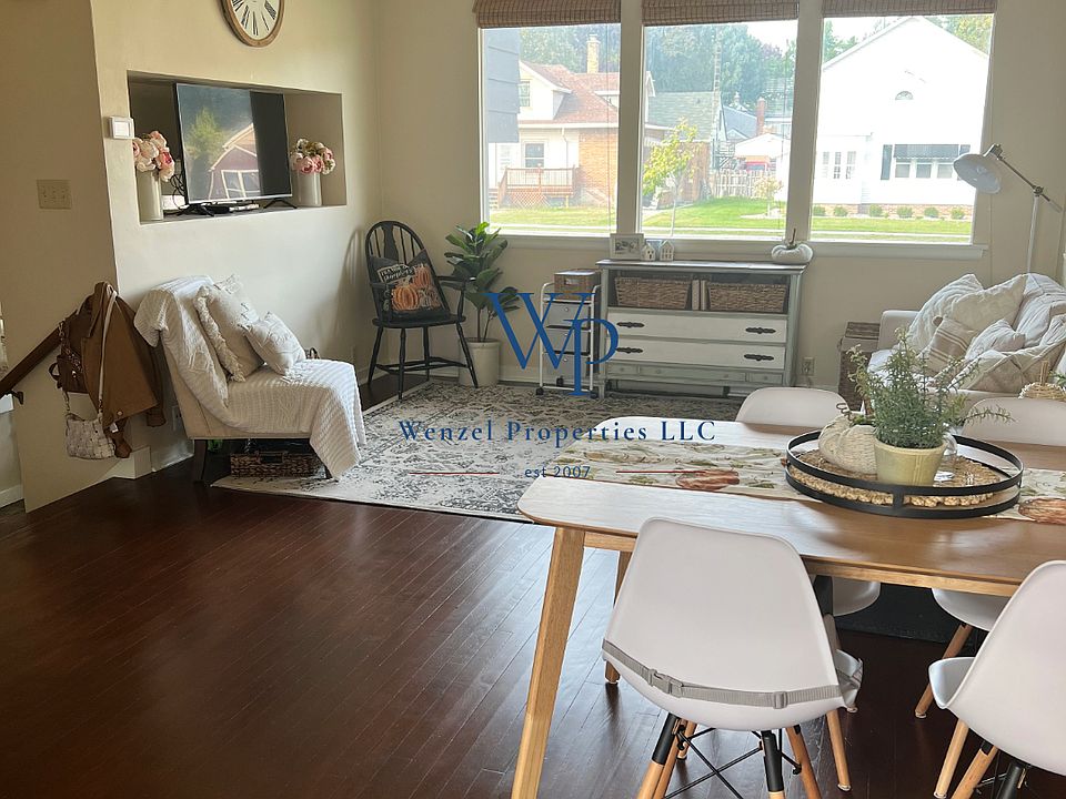 Dining to living room
