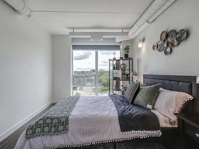 271 Spadina Rd E — Photo 10