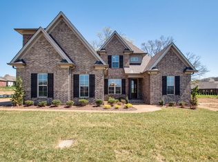208 Ettington Dr #51, Gallatin, TN 37066
