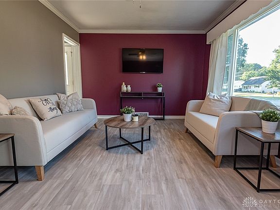 4th image of 824 Magie Ave