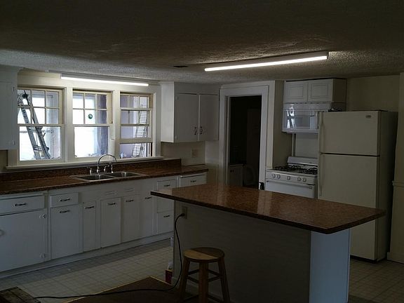 4th image of 128 Ontario St #2