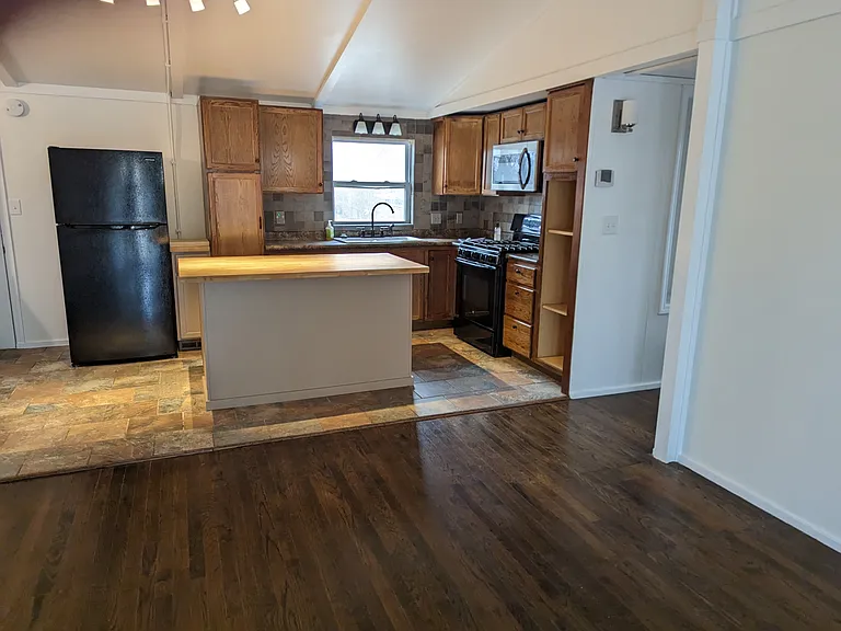 4430 N Olive St — Photo 3