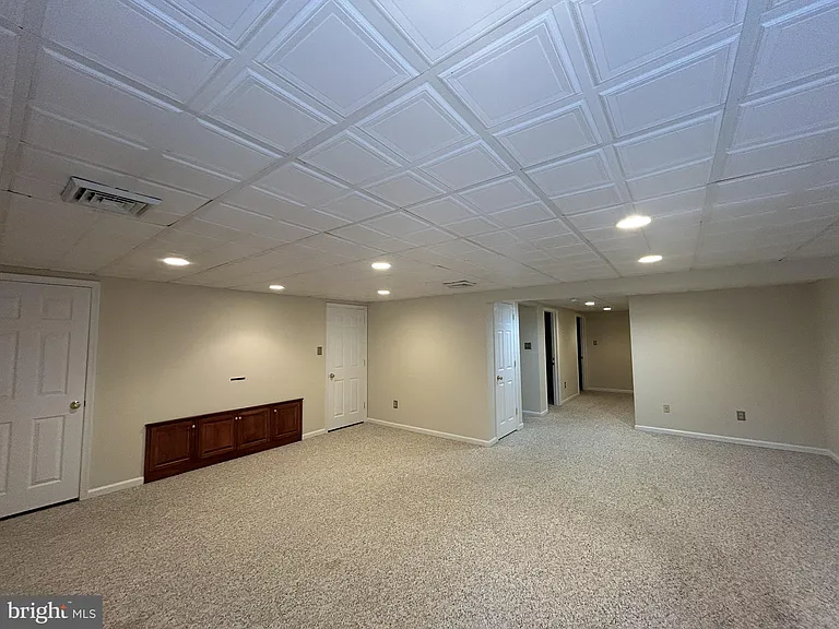 2016 Greenes Way Cir — Photo 36