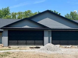 102 Maumee Ln, Antwerp, OH 45813