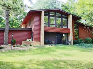 910 Valley View Dr, Branson, MO 65616