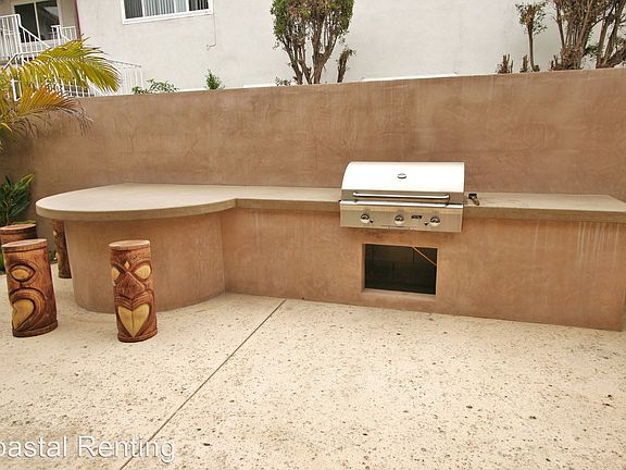 5th image of 3428 E 1st St APT 1
