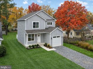 208 Long Point Rd, Stevensville, MD 21666