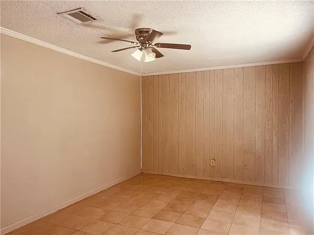 4 bed, 2.0 bath, 1500 sqft, $1,700 — Photo 2