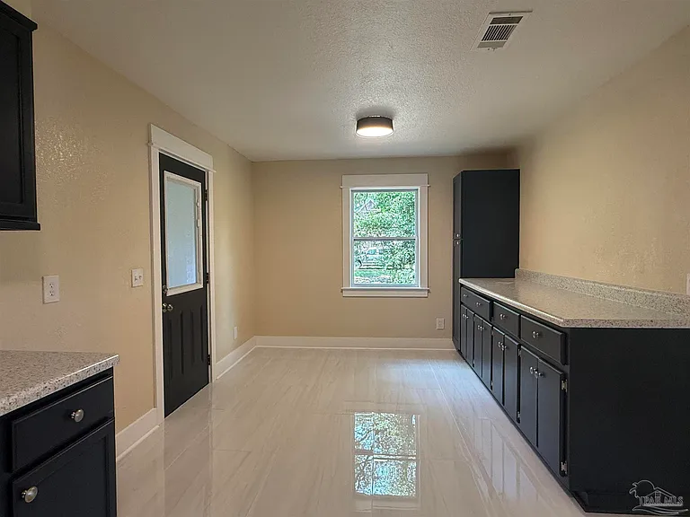 5837 Berryhill Rd — Photo 7