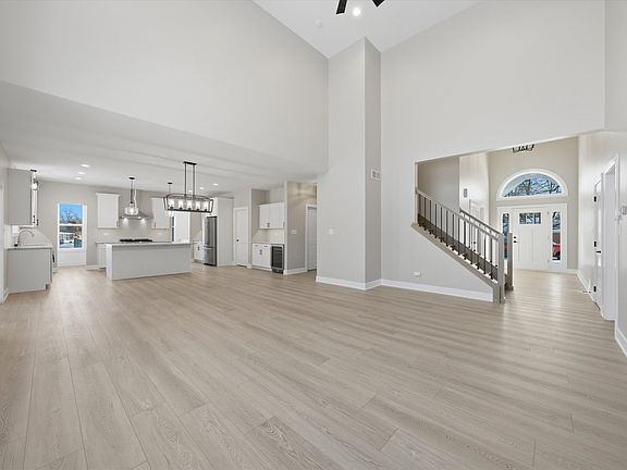 5th image of 24372 Liberty St