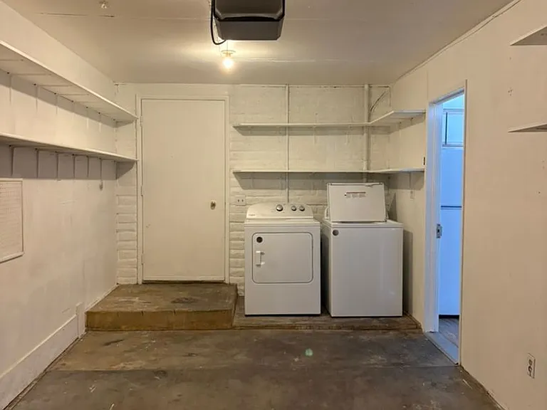 1260 Brinkby Ave — Photo 10