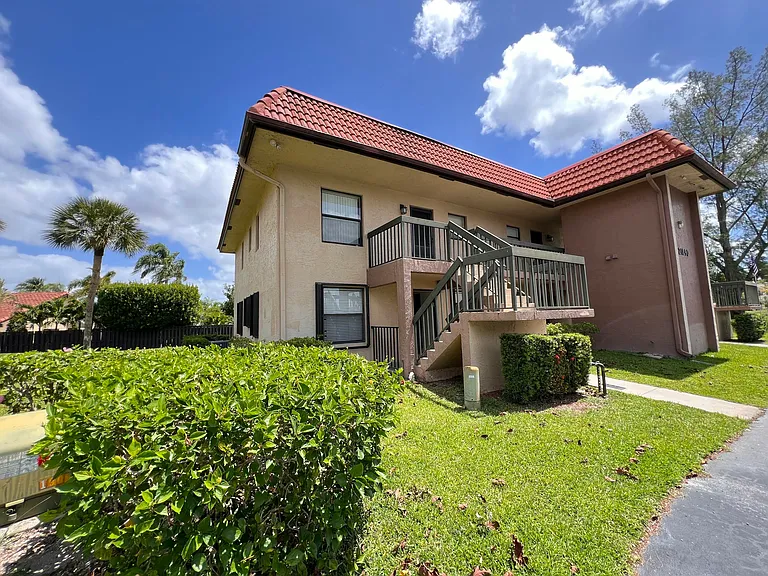 21890 Lake Forest Cir #101 — Photo 38