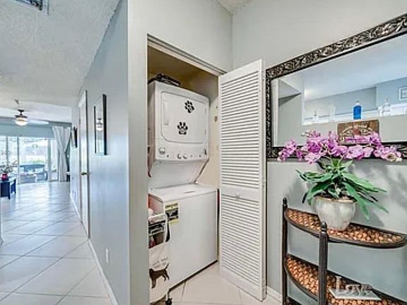 4th image of 6040 SW 19th Ct #6040