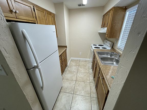 3rd image of 28 N Whitney St #11255911