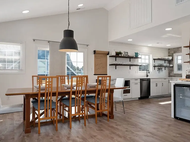 511 W Archdale St #A — Photo 13