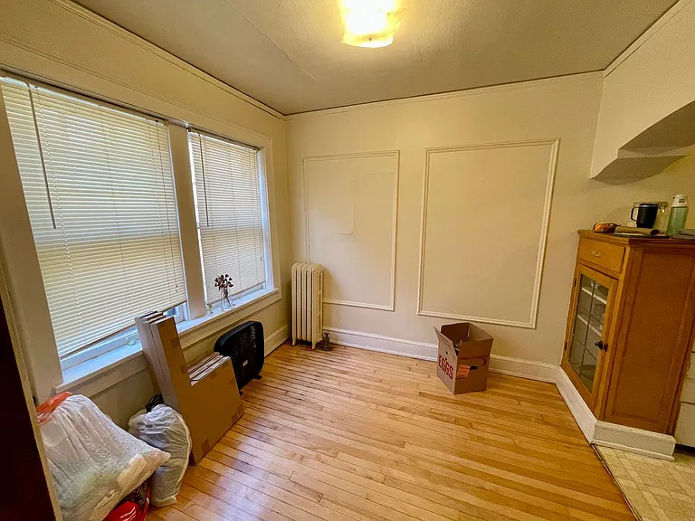 2636 N Oakland Ave — Photo 4