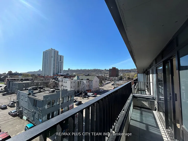 1 Jarvis St E #527 — Photo 16