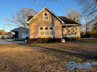 212 S Walnut St, Boaz, AL 35957